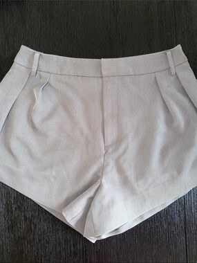 NWOT Commense High-Waist Women's Shorts in Medium Gray Color (M)